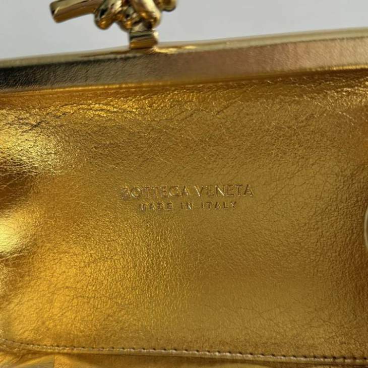 Picture of Bottega Veneta Handbags _SKUfw224292820fw